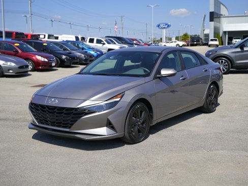 Used 2023 Hyundai Elantra SEL image 10