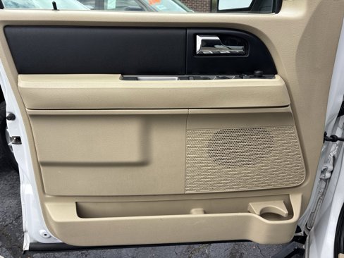 Used 2017 Ford Expedition EL XL image 18