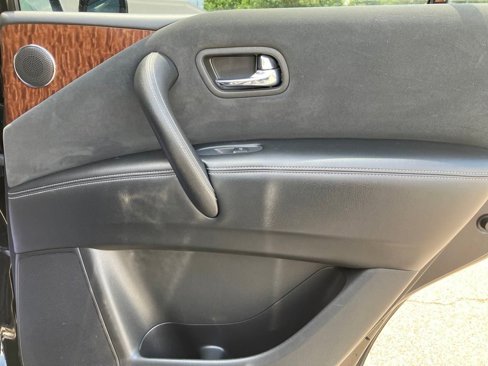 Used 2019 Nissan Armada SV image 37