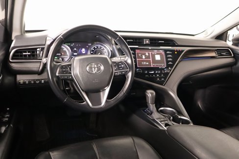 Used 2019 Toyota Camry LE image 2