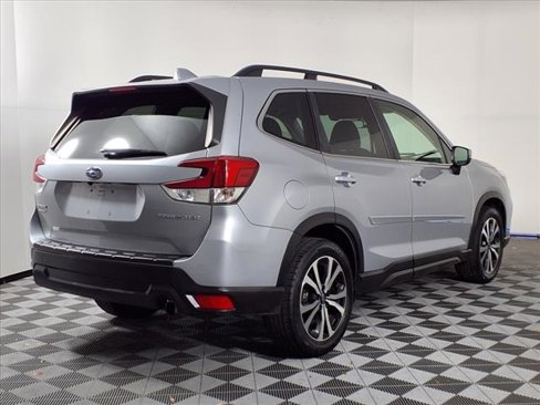 Used 2019 Subaru Forester Limited image 32