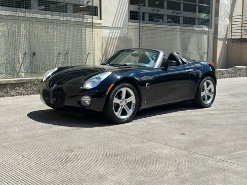 Used 2006 Pontiac Solstice Convertible w/ Premium Package image 4