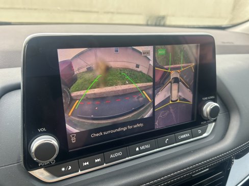 Used 2021 Nissan Rogue SV image 32
