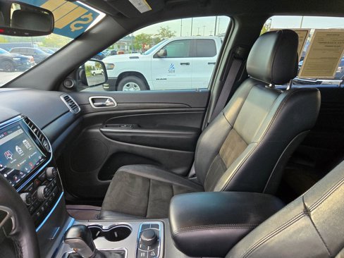 Used 2022 Jeep Grand Cherokee Laredo X image 27