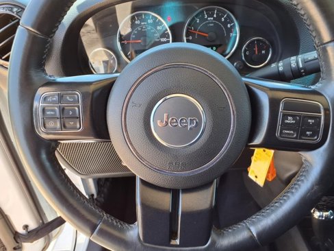 Used 2017 Jeep Wrangler Unlimited Sahara image 22