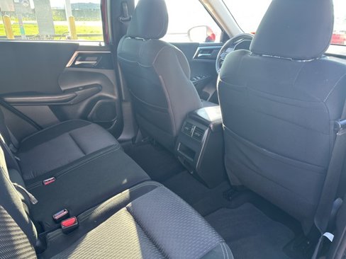 Used 2022 Mitsubishi Outlander ES image 15