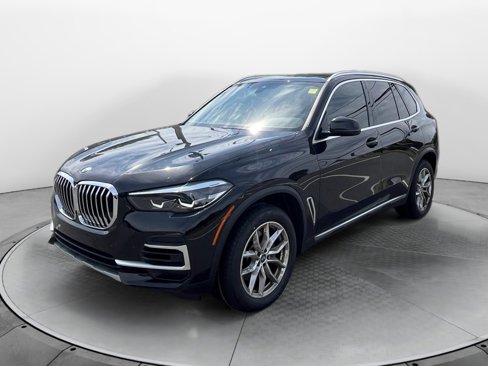 Used 2022 BMW X5 xDrive40i w/ Premium Package image 3