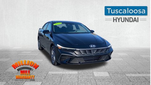 Used 2024 Hyundai Elantra SEL image 1