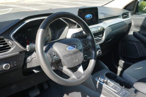 Used 2020 Ford Escape SE image 24