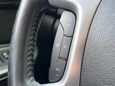 Used 2016 Chevrolet Traverse LT image 25