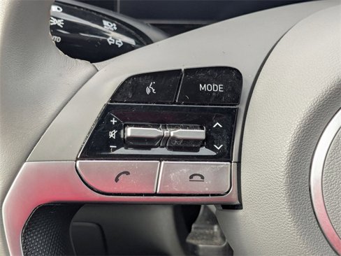 Used 2023 Hyundai Elantra SEL w/ Convenience Package image 19
