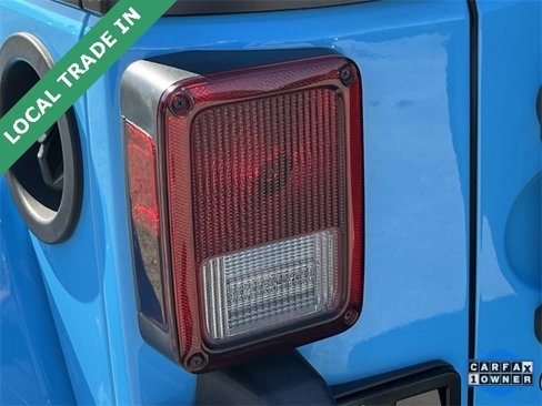 Used 2017 Jeep Wrangler Unlimited Sahara w/ Max Tow Package image 10