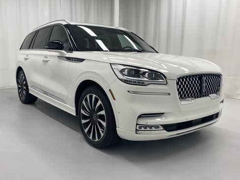 Used 2023 Lincoln Aviator Black Label Grand Touring w/ Class IV Trailer Tow Package image 2