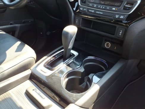 Used 2018 Honda Ridgeline RTL-E image 11