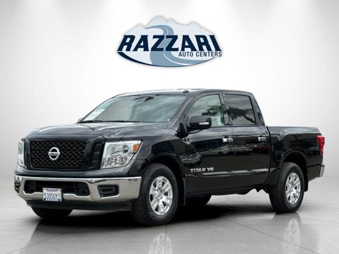 Used 2019 Nissan Titan SV image 7
