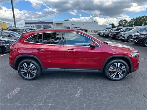 Certified 2025 Mercedes-Benz GLA 250 image 8