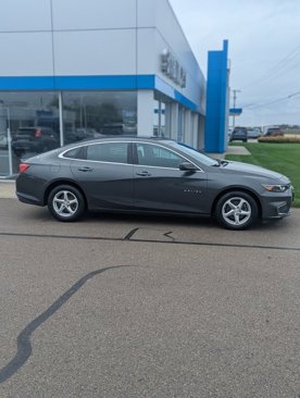 Used 2018 Chevrolet Malibu LS image 3