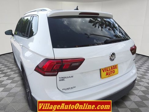Used 2018 Volkswagen Tiguan SEL image 12