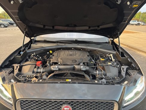 Used 2020 Jaguar F-PACE S image 38