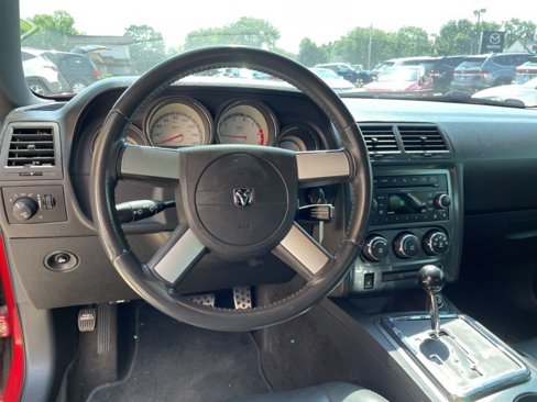 Used 2010 Dodge Challenger R/T image 12
