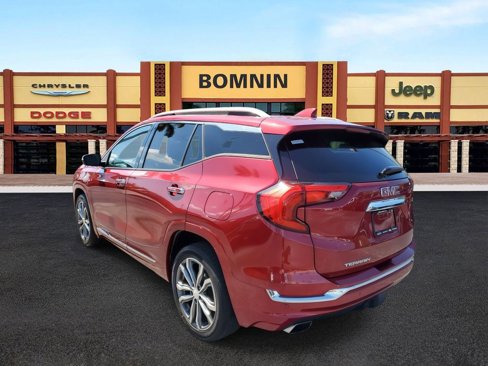 Used 2018 GMC Terrain Denali w/ Advanced Safety Package image 4
