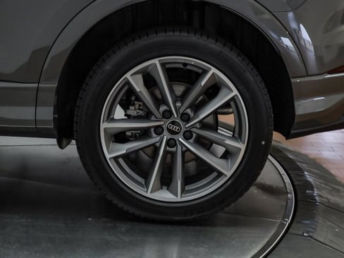 New 2025 Audi Q3 2.0T Premium image 12