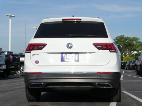 Used 2020 Volkswagen Tiguan SE image 22