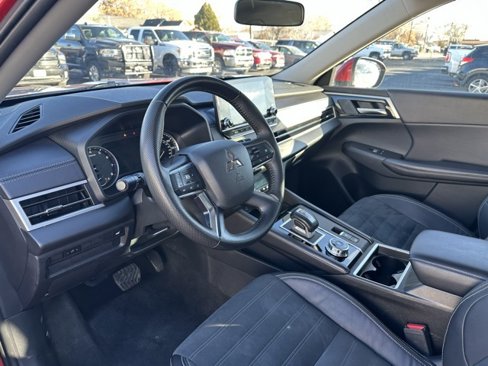 Used 2023 Mitsubishi Outlander SE image 15