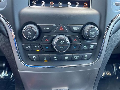 Certified 2021 Jeep Grand Cherokee Laredo image 22