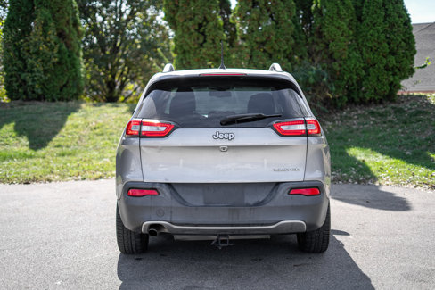 Used 2016 Jeep Cherokee Limited image 6