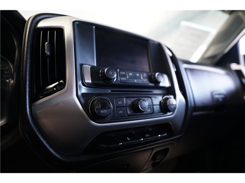 Used 2017 GMC Sierra 1500 SLE w/ SLE Value Package image 17