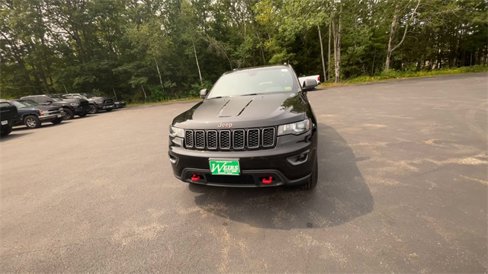 Used 2021 Jeep Grand Cherokee Trailhawk image 3