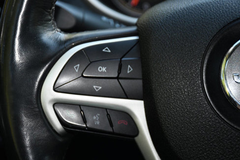 Used 2016 Jeep Cherokee Trailhawk w/ Cold Weather Group image 27