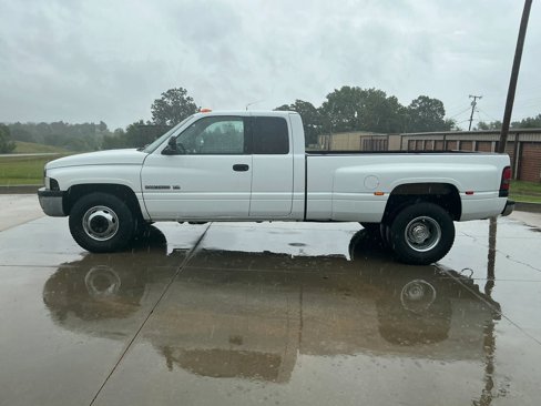 Used 2001 Dodge Ram 3500 Truck 2WD Quad Cab image 2