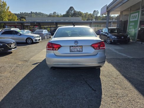 Used 2013 Volkswagen Passat 2.5 SEL Premium image 6