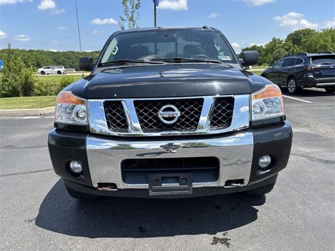 Used 2015 Nissan Titan SV w/ SV Value Truck Package image 4