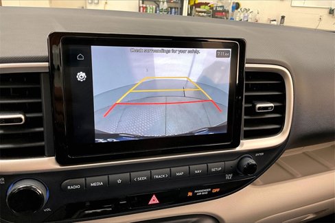 Used 2023 Hyundai Venue Limited image 23