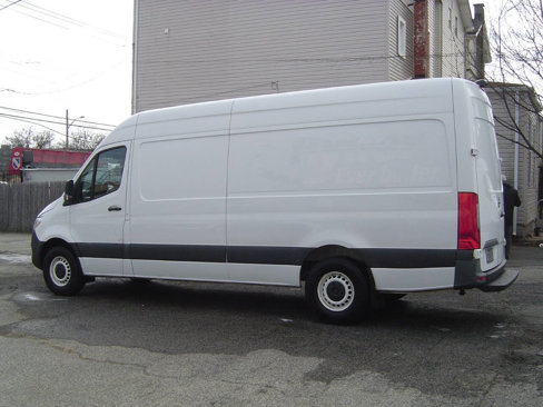 Used 2019 Freightliner Sprinter 2500 image 5