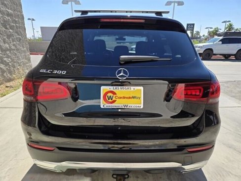 Used 2021 Mercedes-Benz GLC 300 image 4