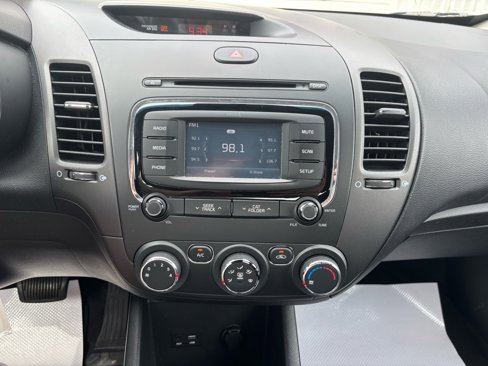Used 2018 Kia Forte LX w/ LX Rear Camera Package image 29