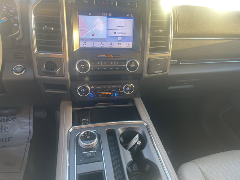 Used 2019 Ford Expedition XLT w/ Equipment Group 202A image 10