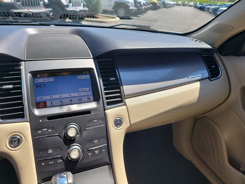 Used 2018 Ford Taurus SEL w/ Equipment Group 201A image 19