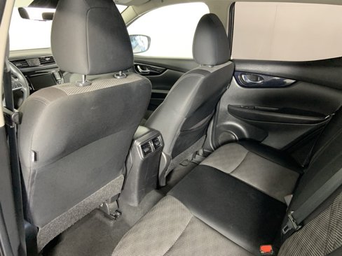 Used 2020 Nissan Rogue Sport SV image 27