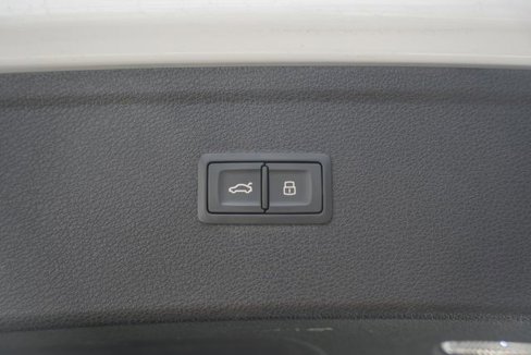 Used 2019 Audi Q5 2.0T Premium w/ Convenience Package image 15