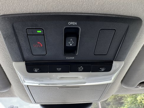 Used 2024 Nissan Sentra SR w/ SR Premium Package image 33