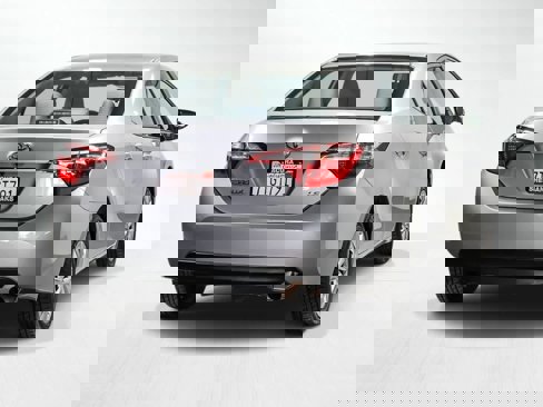 Used 2016 Toyota Corolla LE image 5