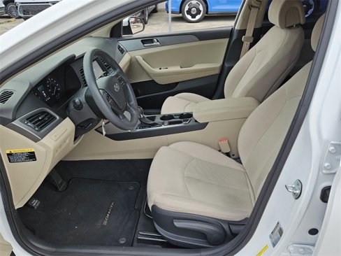 Used 2016 Hyundai Sonata SE image 2