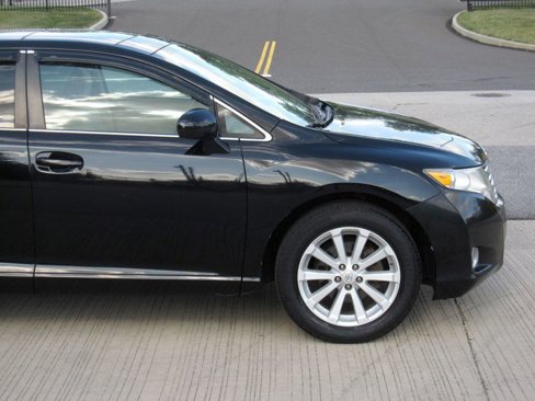 Used 2010 Toyota Venza AWD image 10