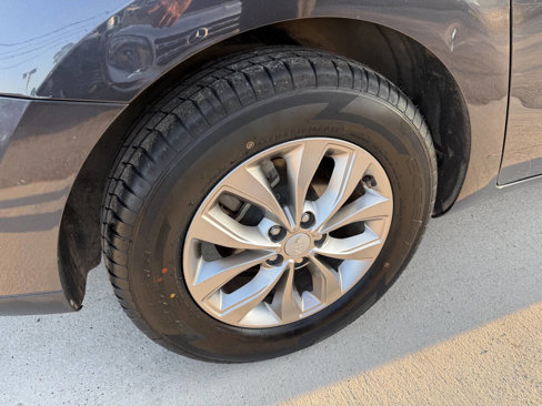 Used 2019 Kia Sedona LX image 24