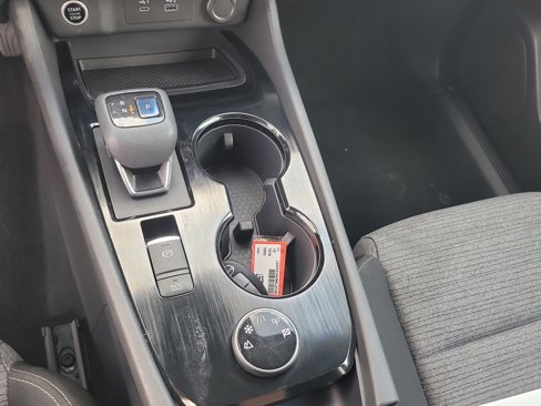 Used 2021 Nissan Rogue S image 25